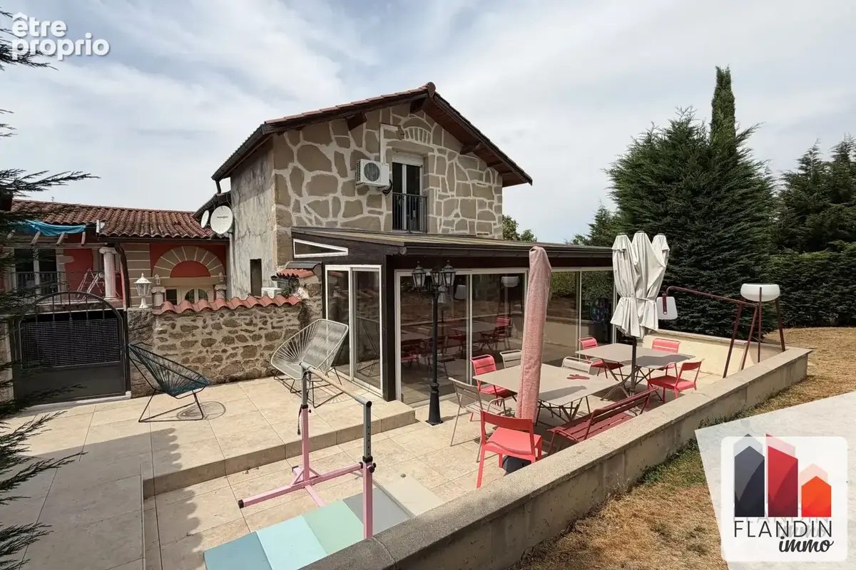 Maison 5 pièces 149 m² à vendre à Soucieu-En-Jarrest (69510) - photo 2