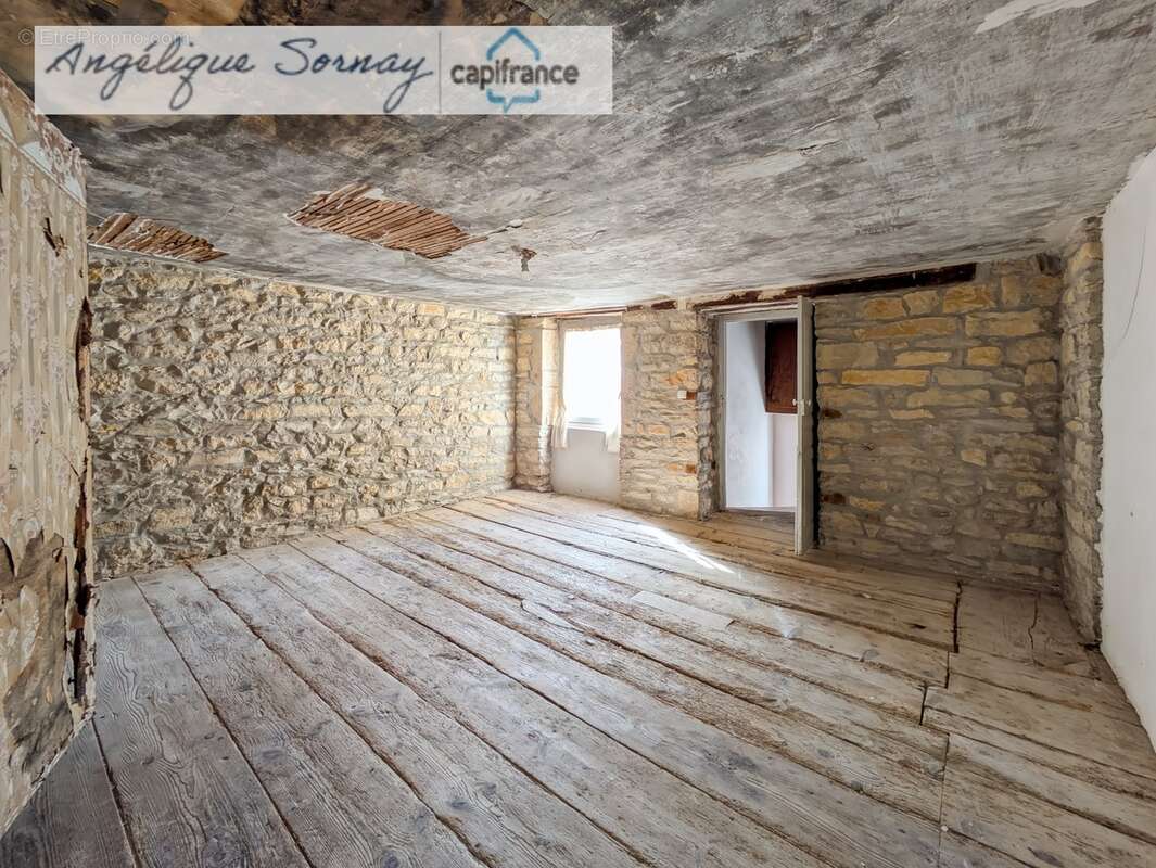 Maison à vendre 5 pièces SELLIERES (39) - photo 9