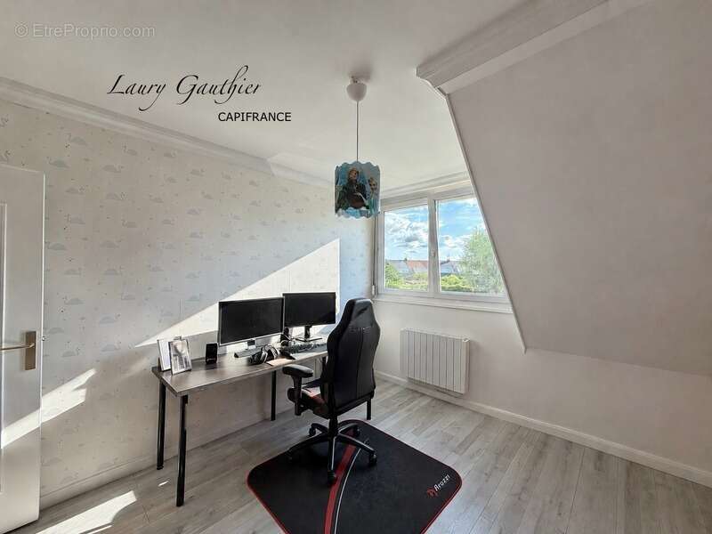 Maison familiale de 98 m² à Comines – 4 PIÈCES  Un lieu où il fait bon vivre - photo 6