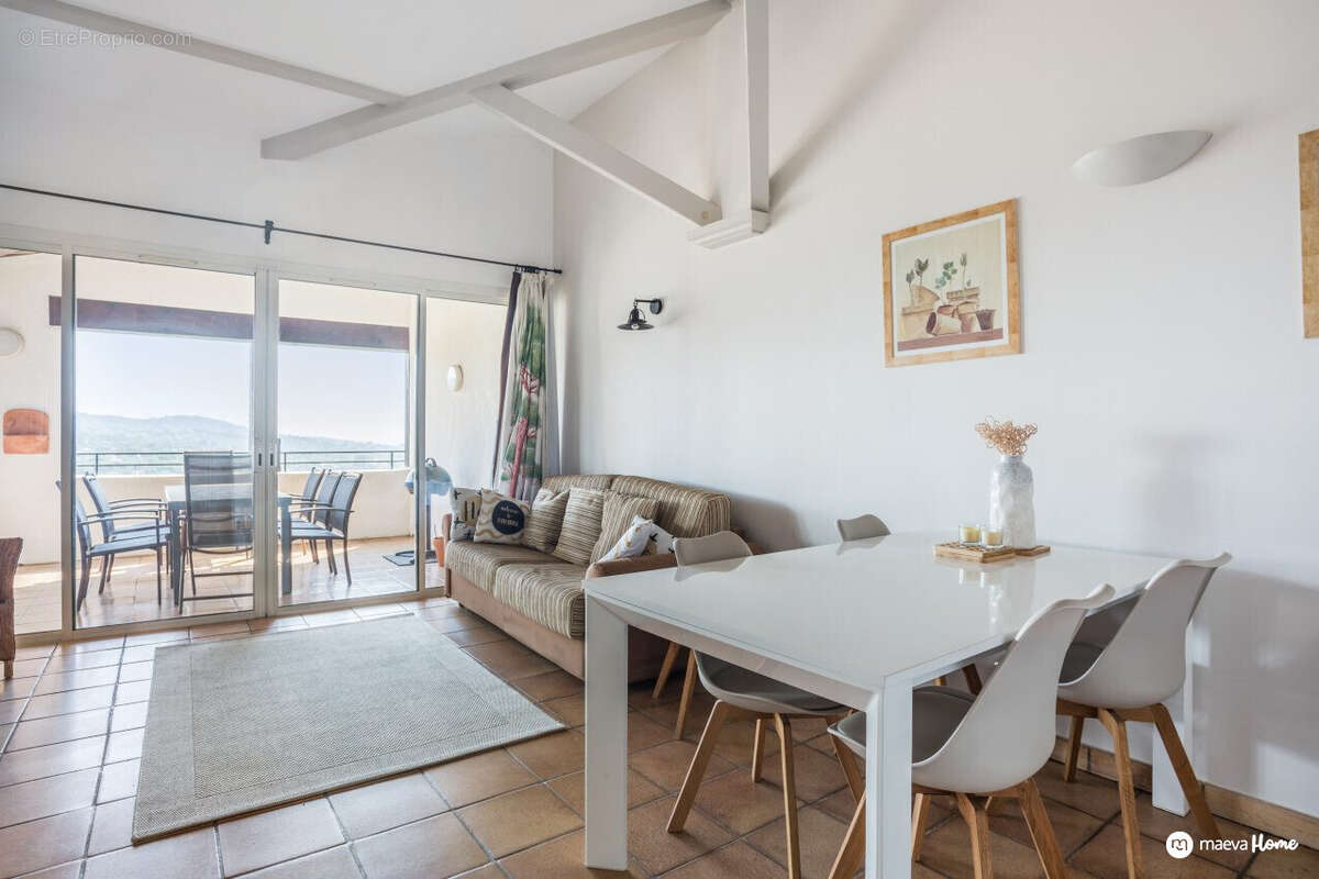 Appartement à GRIMAUD