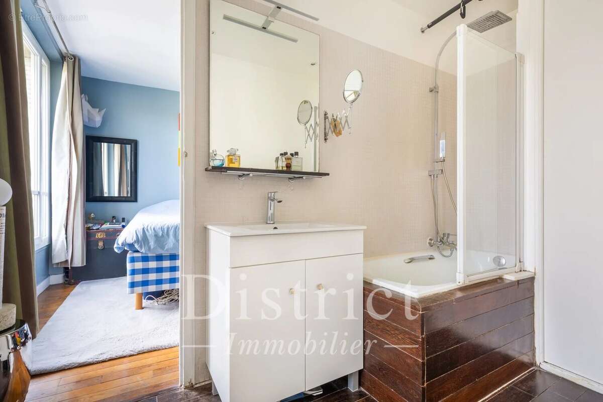 Appartement à PARIS-17E