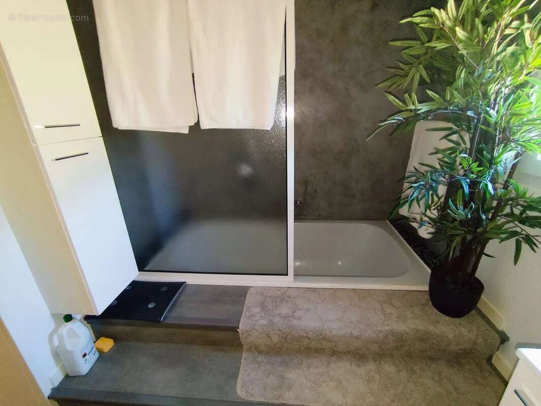 Maison à PUGET-THENIERS