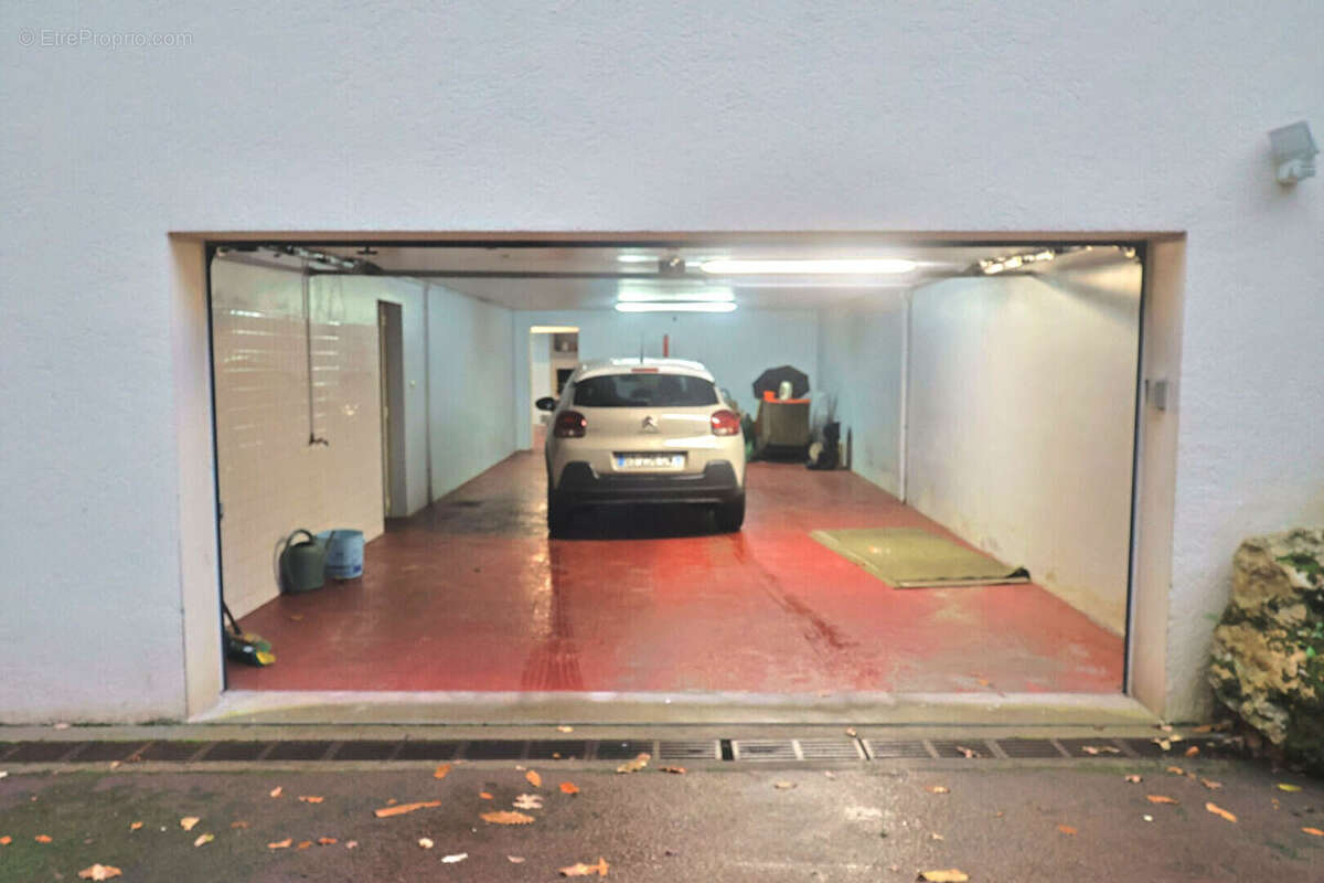 Maison à SAINT-SEBASTIEN-SUR-LOIRE