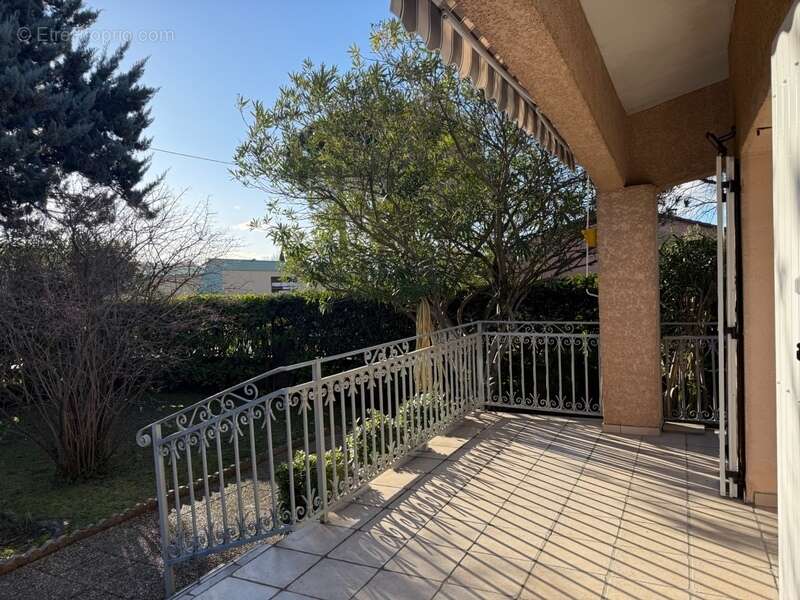 Maison à SAINT-MARTIN-DE-VALGALGUES