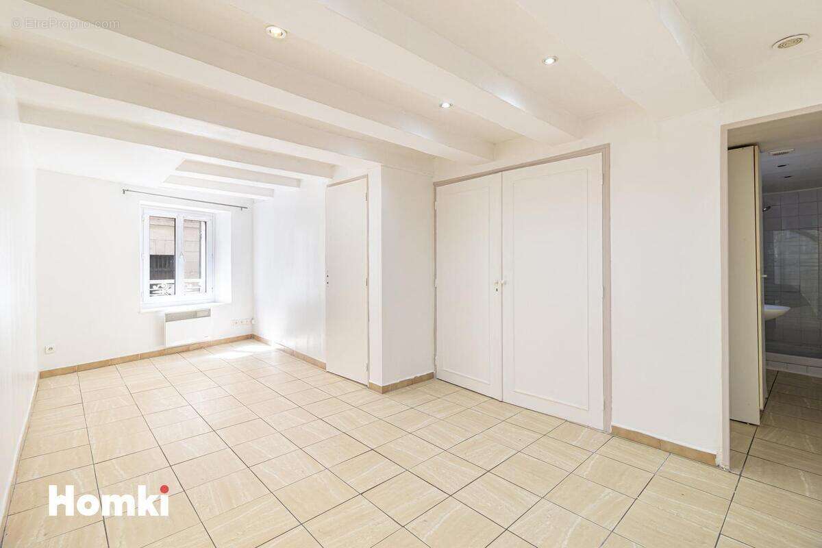 Appartement à MARSEILLE-6E