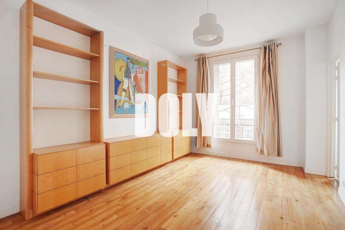 Appartement à PARIS-3E