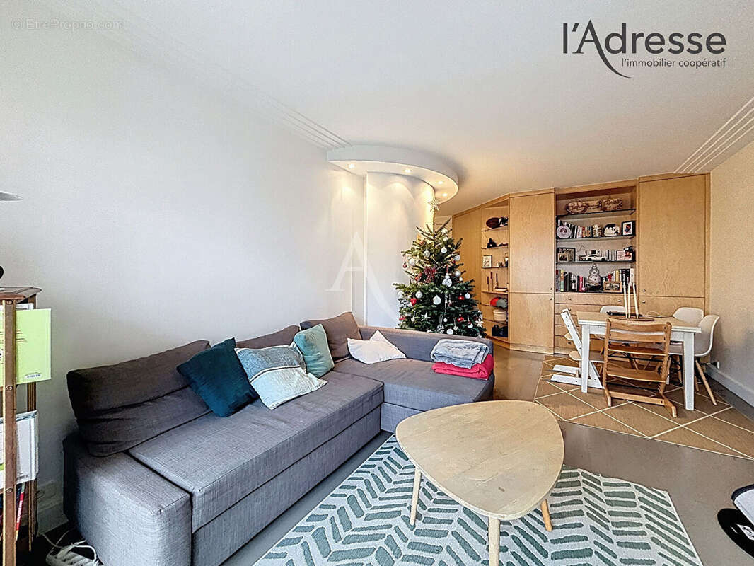 Appartement à SURESNES