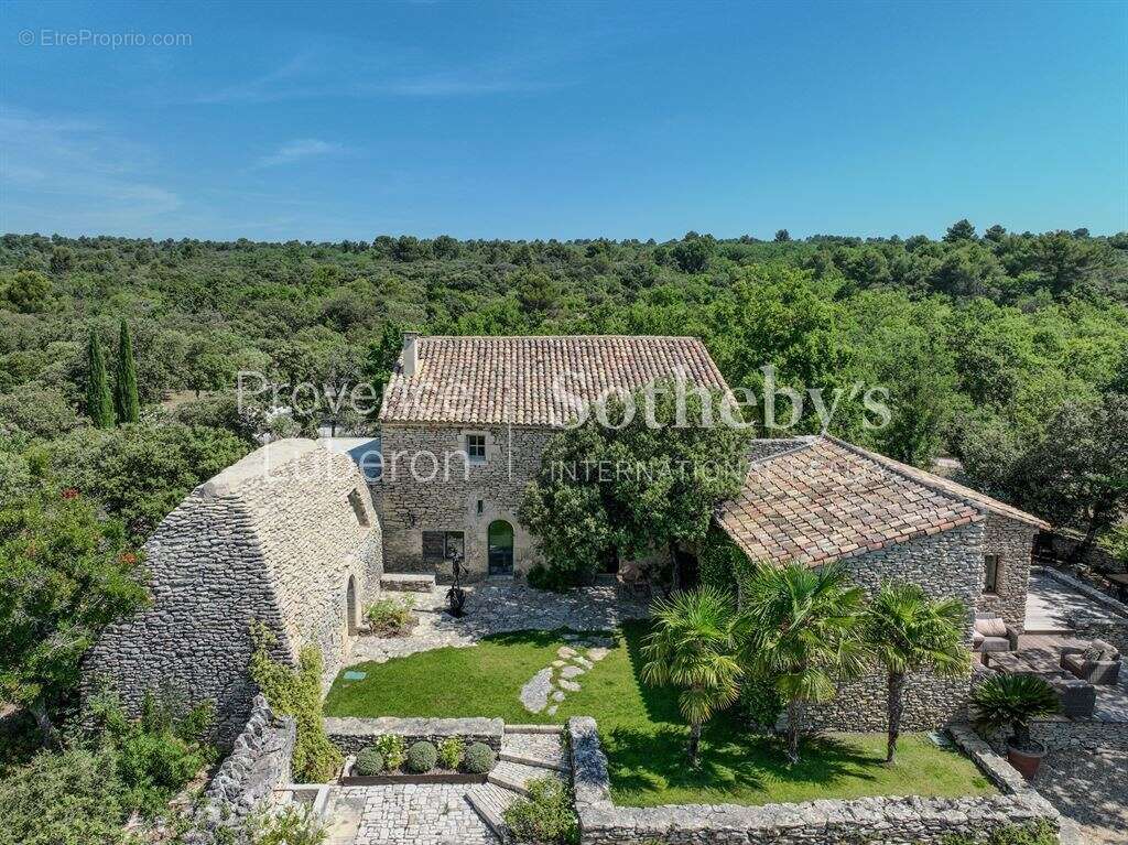Maison à GORDES