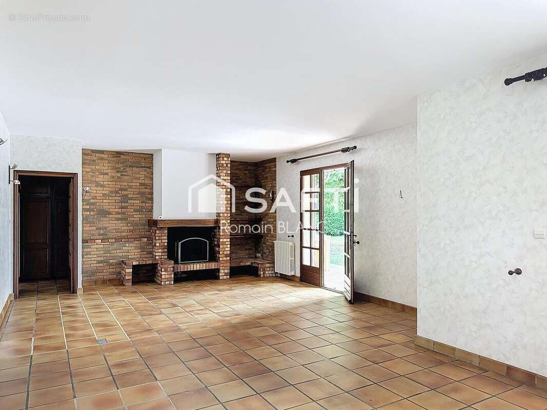 Photo 2 - Maison à LAPEYROUSE-FOSSAT