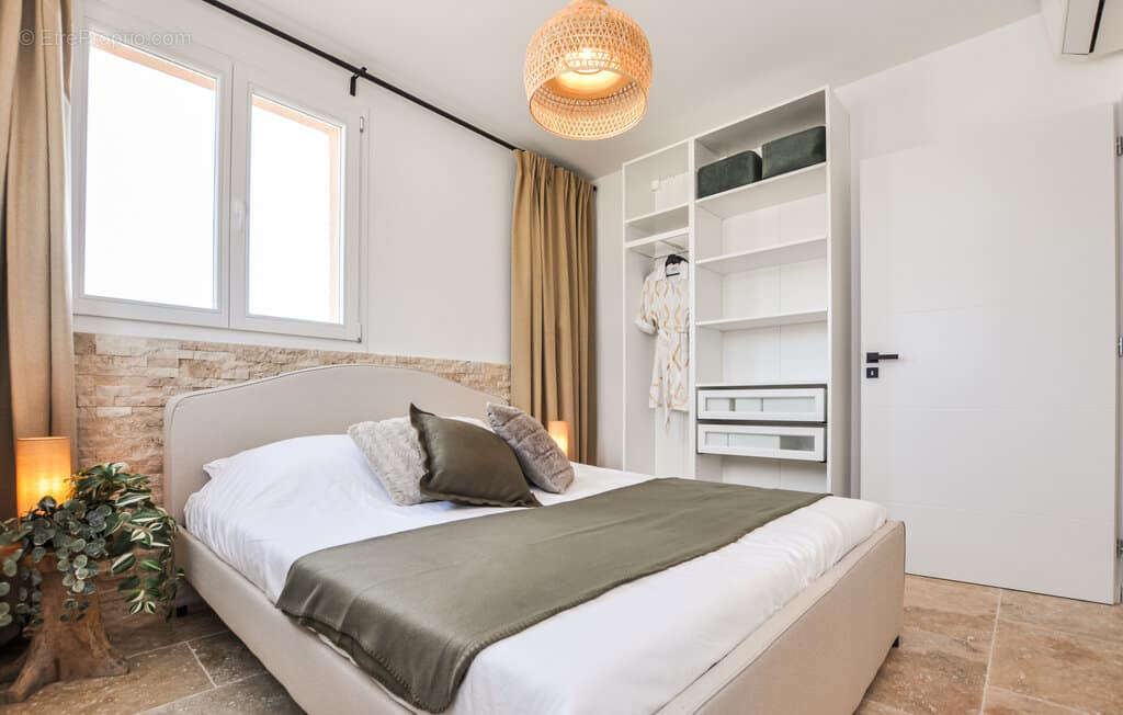 Maison à PLAN-DE-LA-TOUR