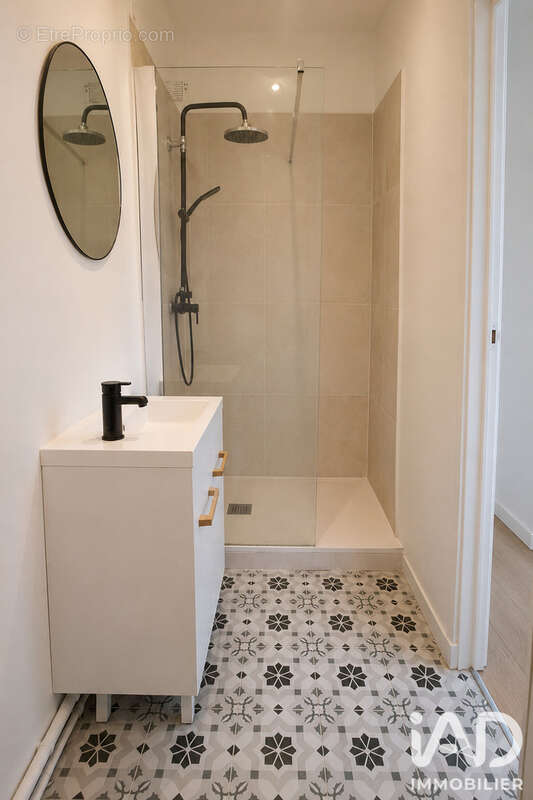 Photo 8 - Appartement à VILLEURBANNE