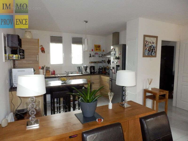 Maison 86 m² à Pertuis  - photo 2