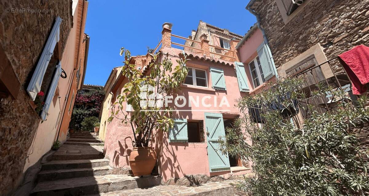 Appartement à BORMES-LES-MIMOSAS