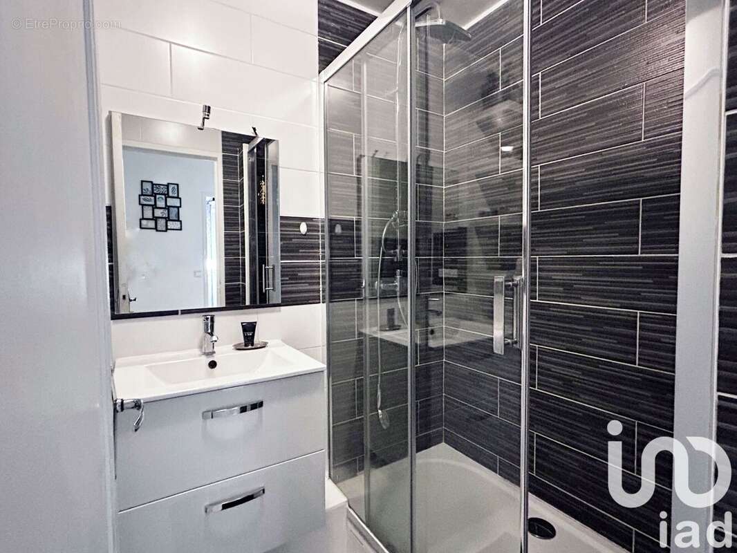 Photo 9 - Appartement à GENNEVILLIERS