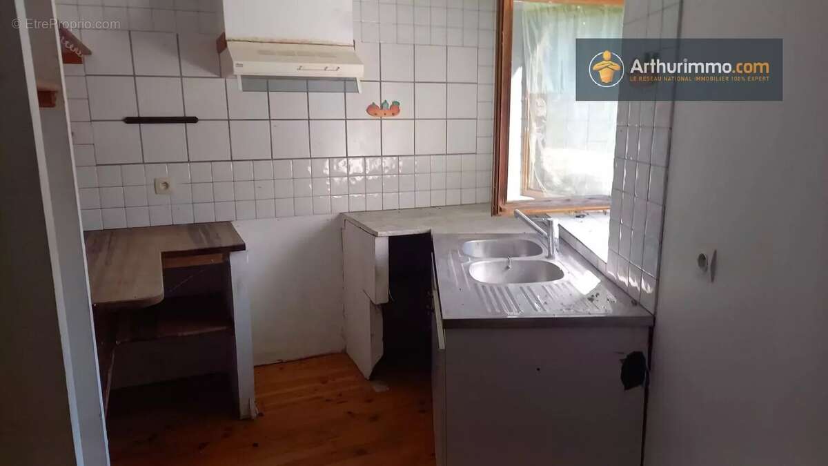 Maison à SAINTE-COLOMBE-SUR-L&#039;HERS