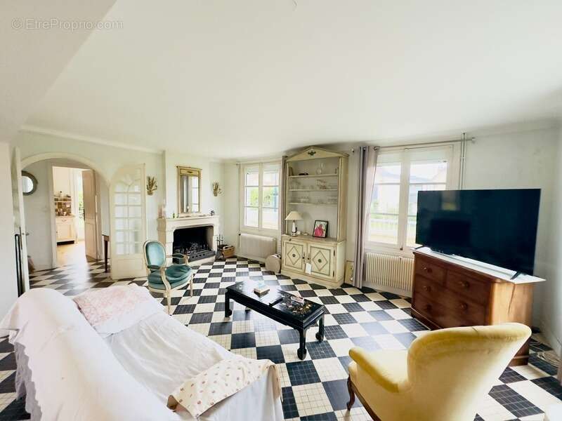 Maison à COLLEVILLE-MONTGOMERY