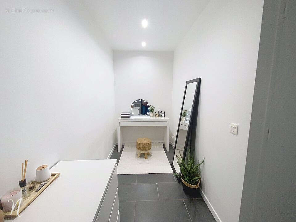 Appartement à LYON-8E