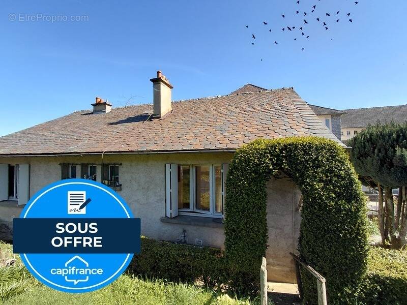 Maison à MONTSALVY