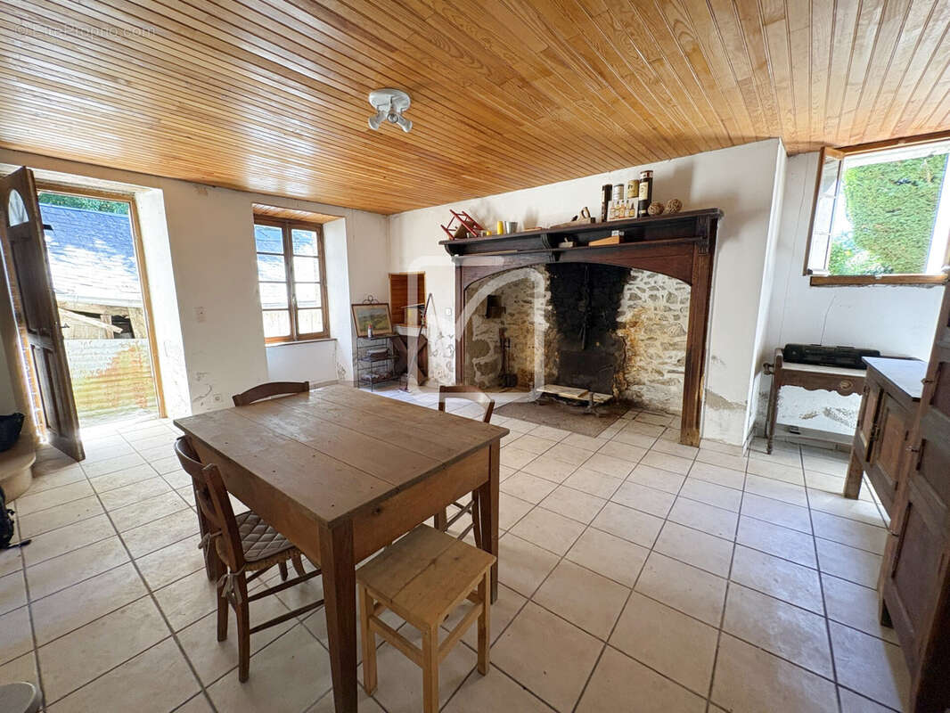 Maison à SOUSCEYRAC