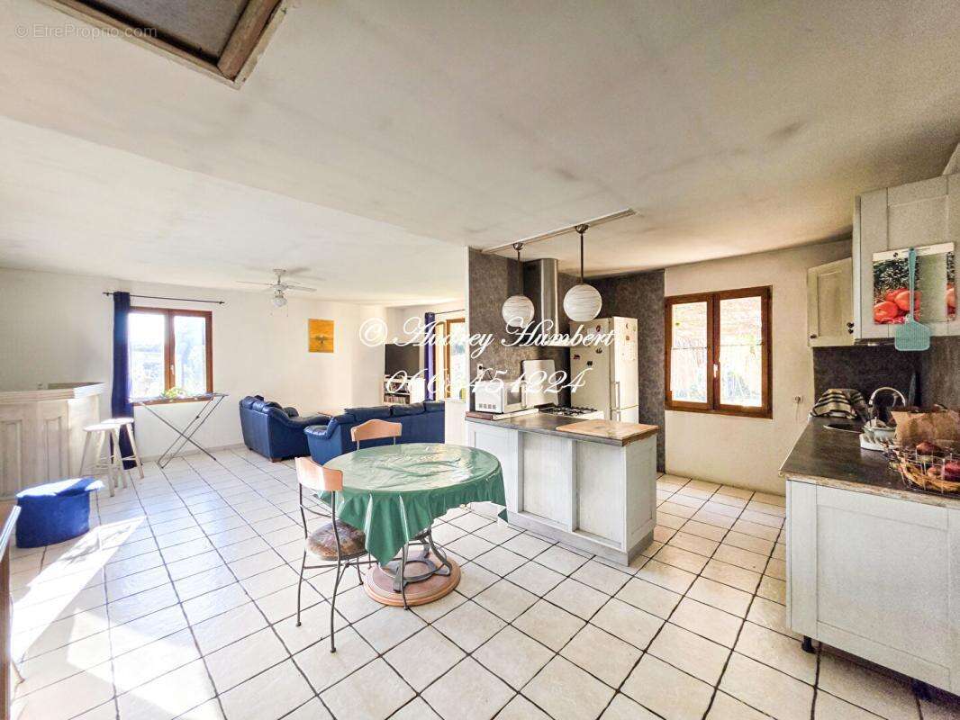 Maison à PIERREVERT