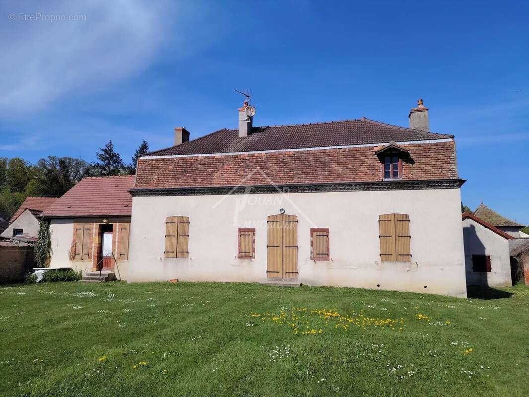 Maison à SALIGNY-SUR-ROUDON