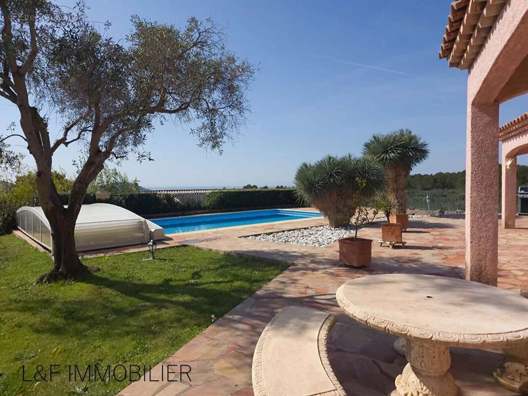 Maison à LA CADIERE-D'AZUR