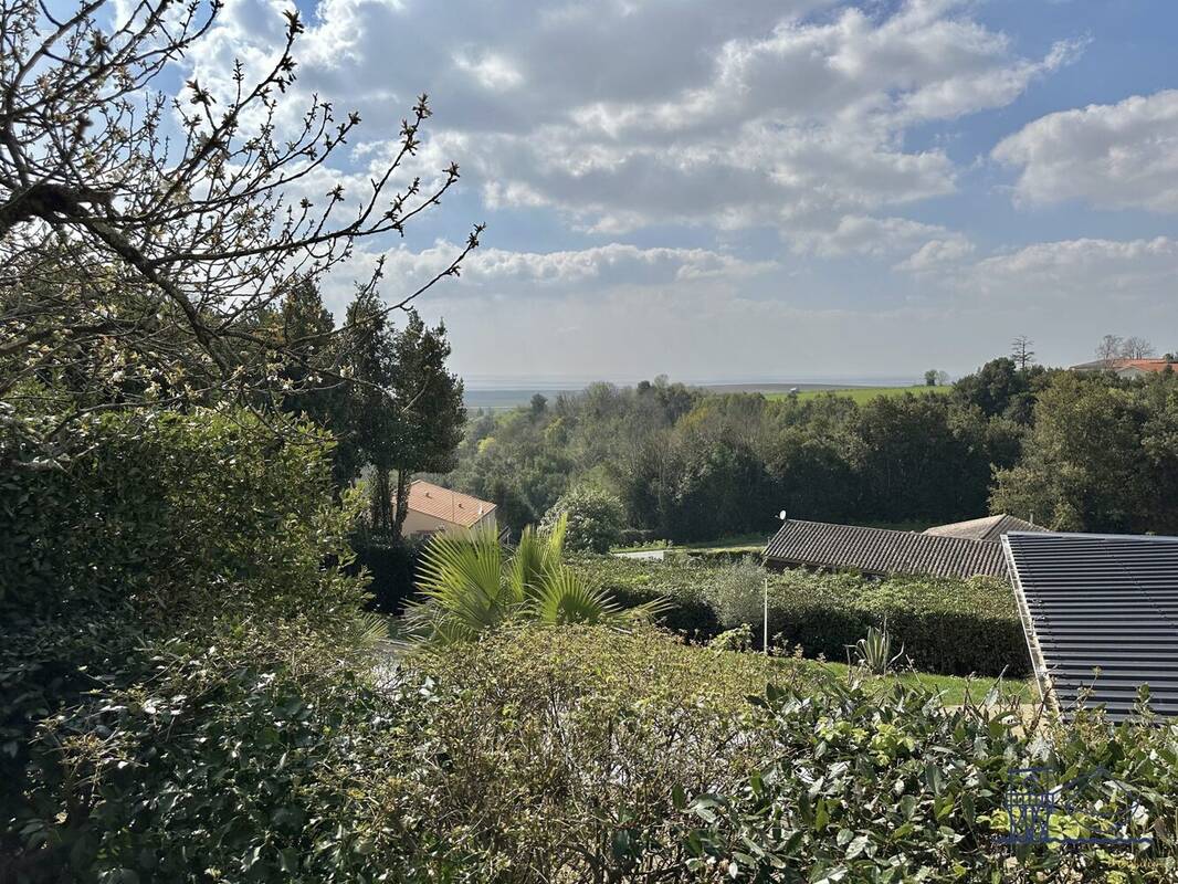 Maison à MORTAGNE-SUR-GIRONDE