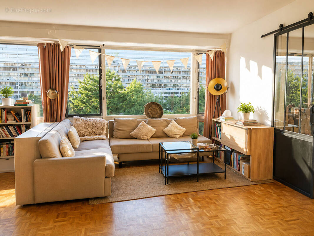 Appartement à PARIS-14E