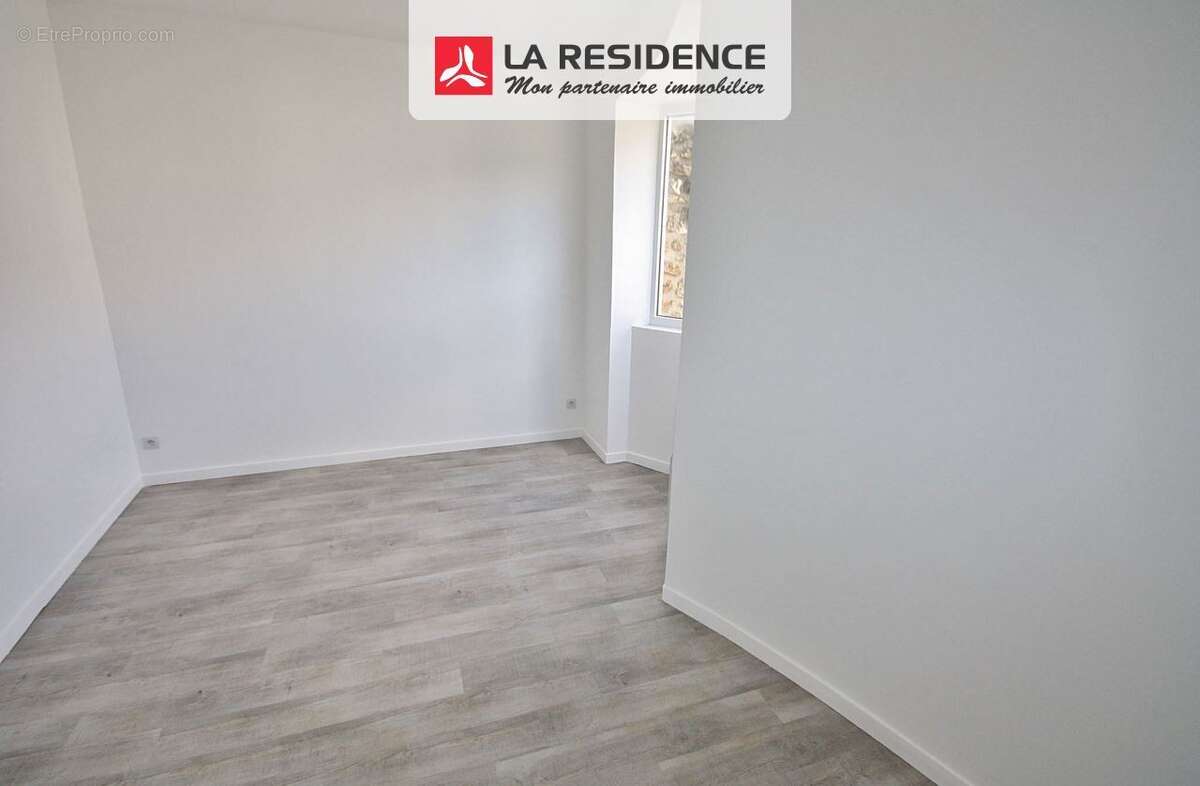 Appartement à VAUX-SUR-SEINE