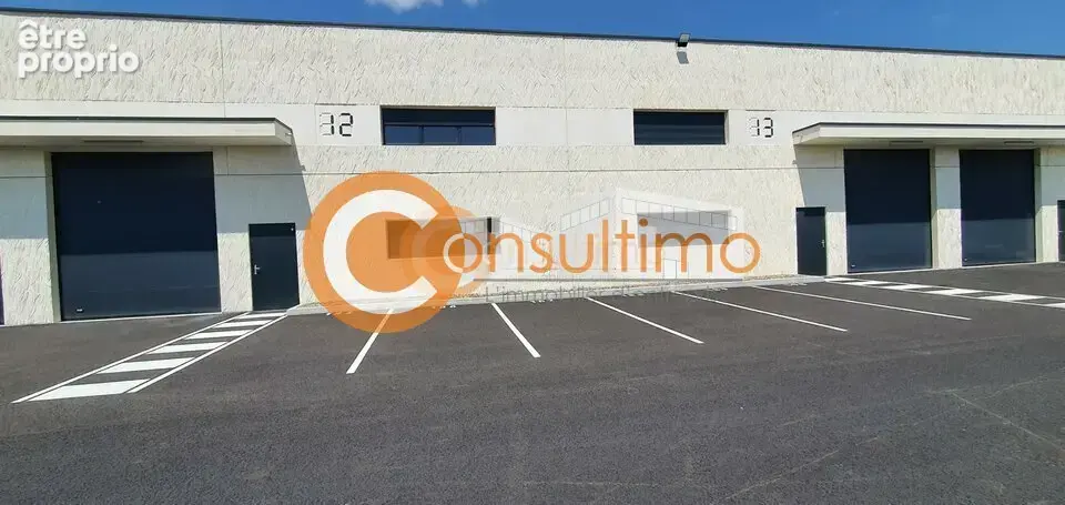 Local commercial 225 m² · à Izon · 225 m² · 310 000 €