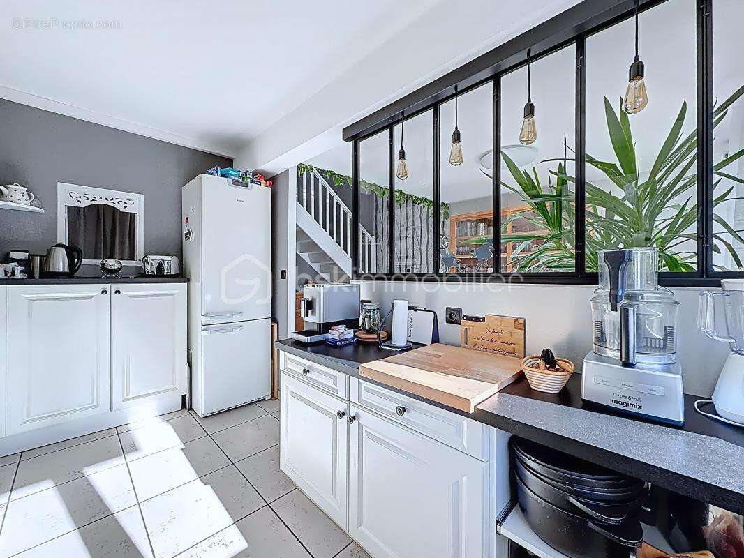 Appartement à FONTAINE