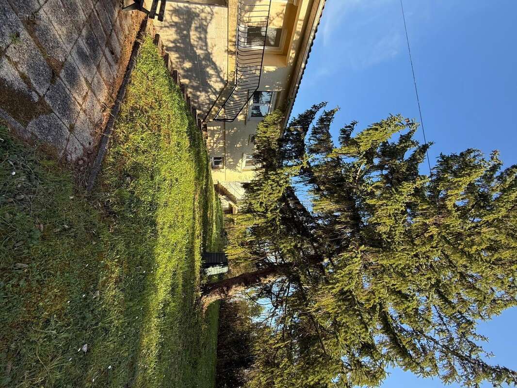 Photo 8 - Maison à PUJOLS