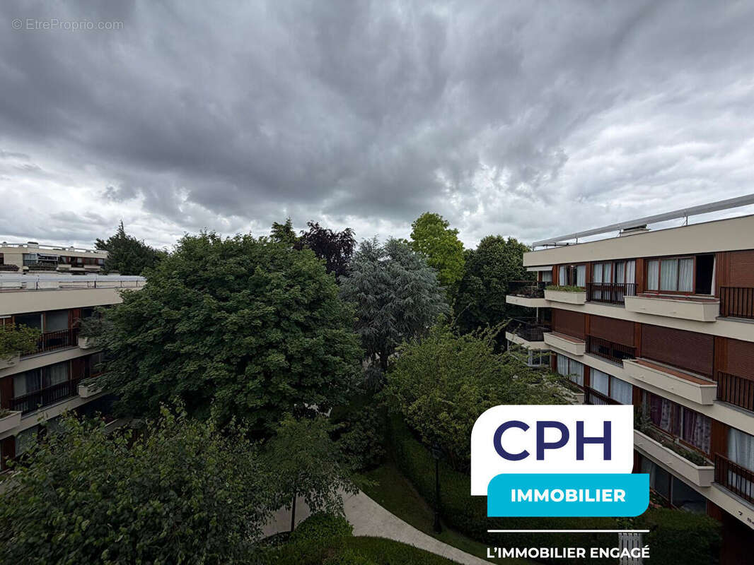 Appartement 5 pièces à vendre au dernier étage avec vue sur square - LE CHESNAY ROCQUENCOURT - photo 5