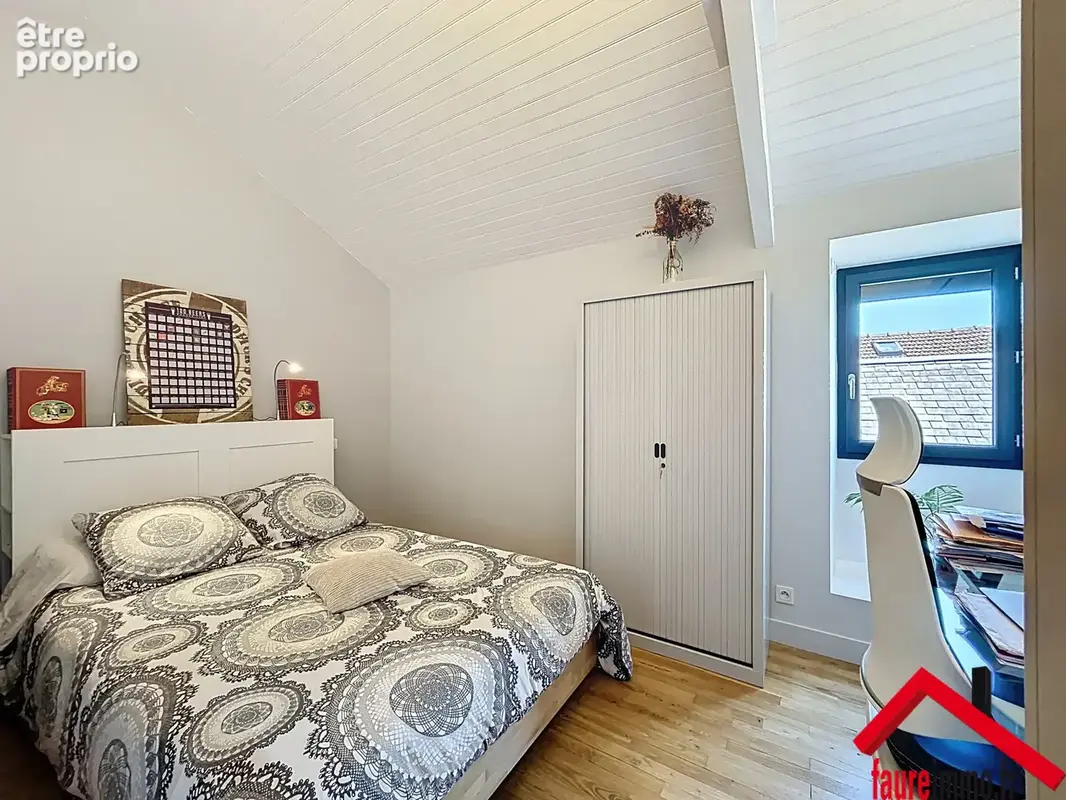 Maison centre-ville brive-la-gaillarde - photo 13