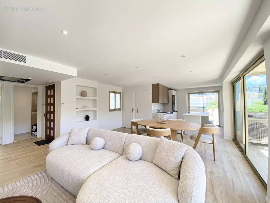 CANNES PALM BEACH - Appartement 4 pièces dans domaine sécurisé - photo 2