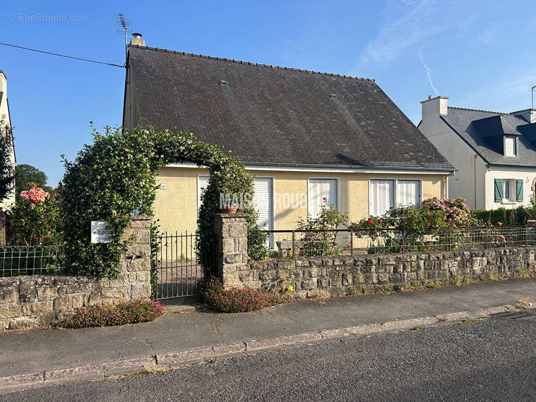 Maison à SAINT-SAMSON-SUR-RANCE