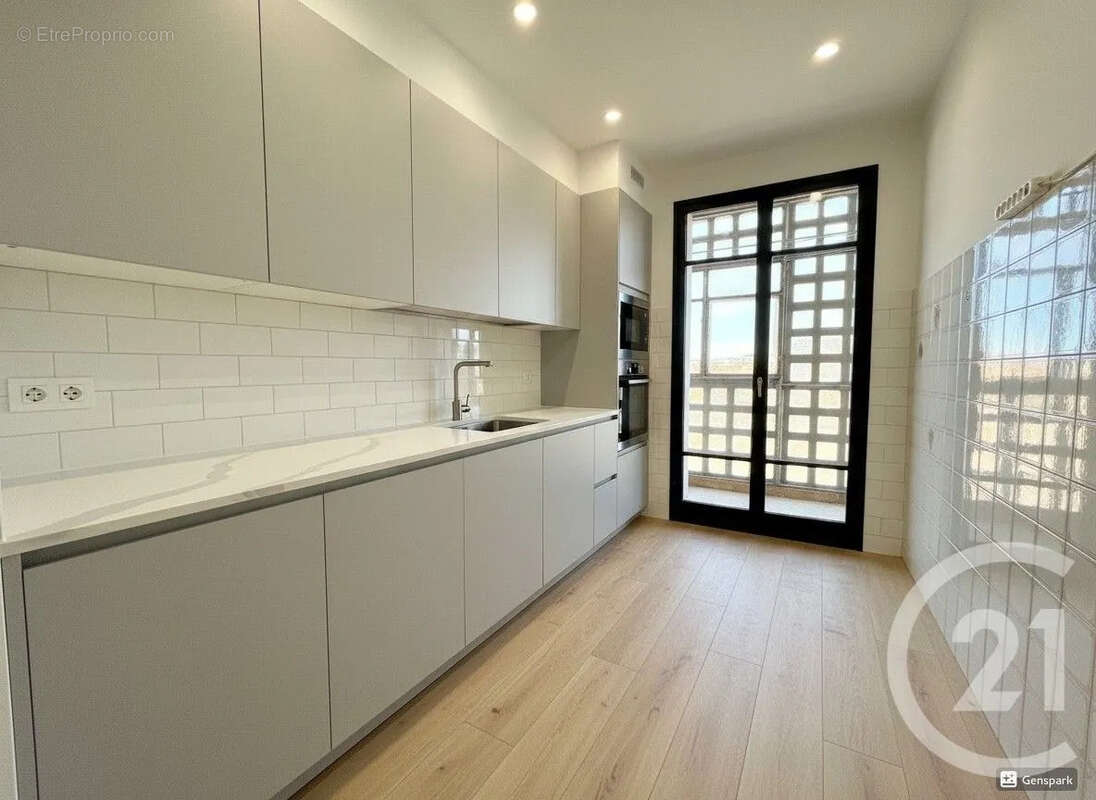 Appartement à MARSEILLE-4E