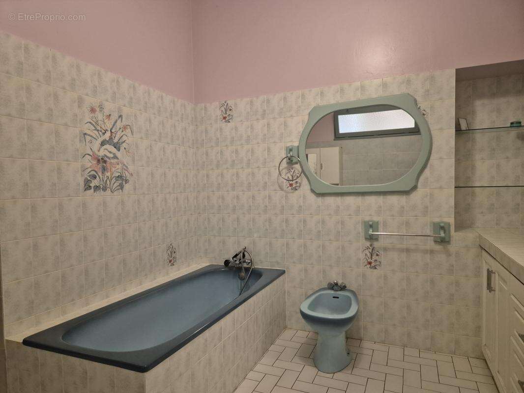 Maison à SAINT-AMANT-DE-BOIXE