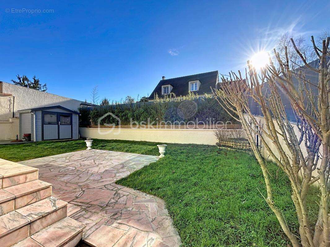 Maison à CORBEIL-ESSONNES