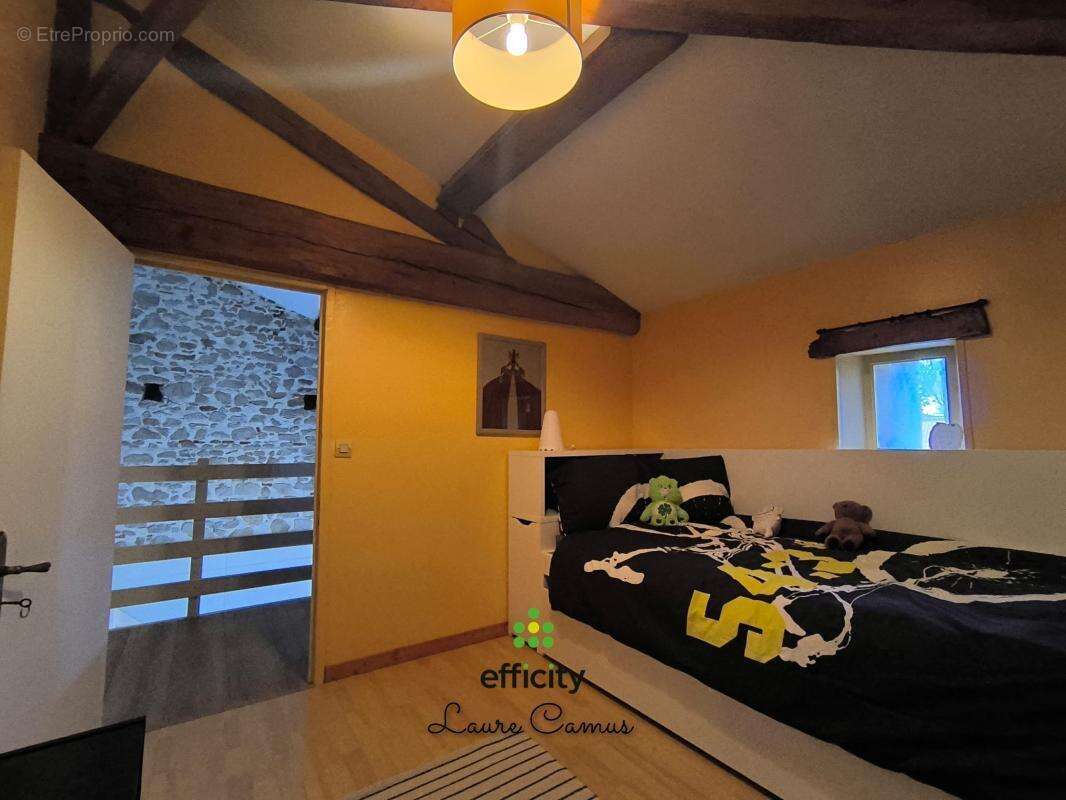 Maison 192 m² à Saint-Avaugourd-Des-Landes  - photo 11