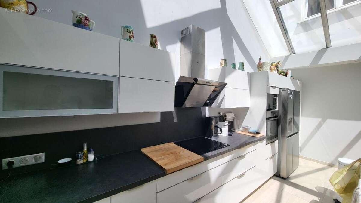 Maison de caractère rénovée centre ville, 4 chambres - photo 3