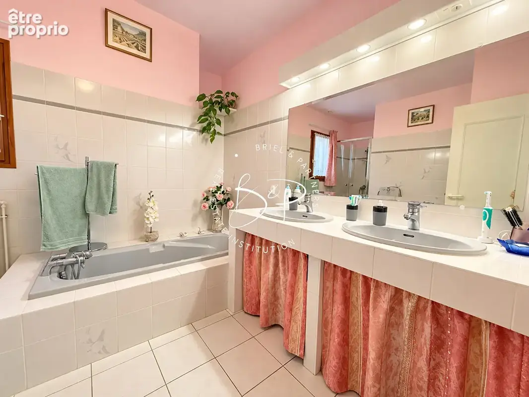 Lorgues, propriété au calme absolu avec piscine et pool house - photo 13