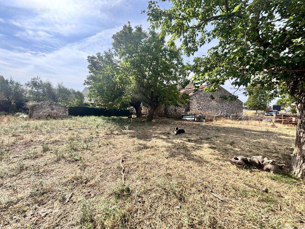 Maison à SAINT-JULIEN