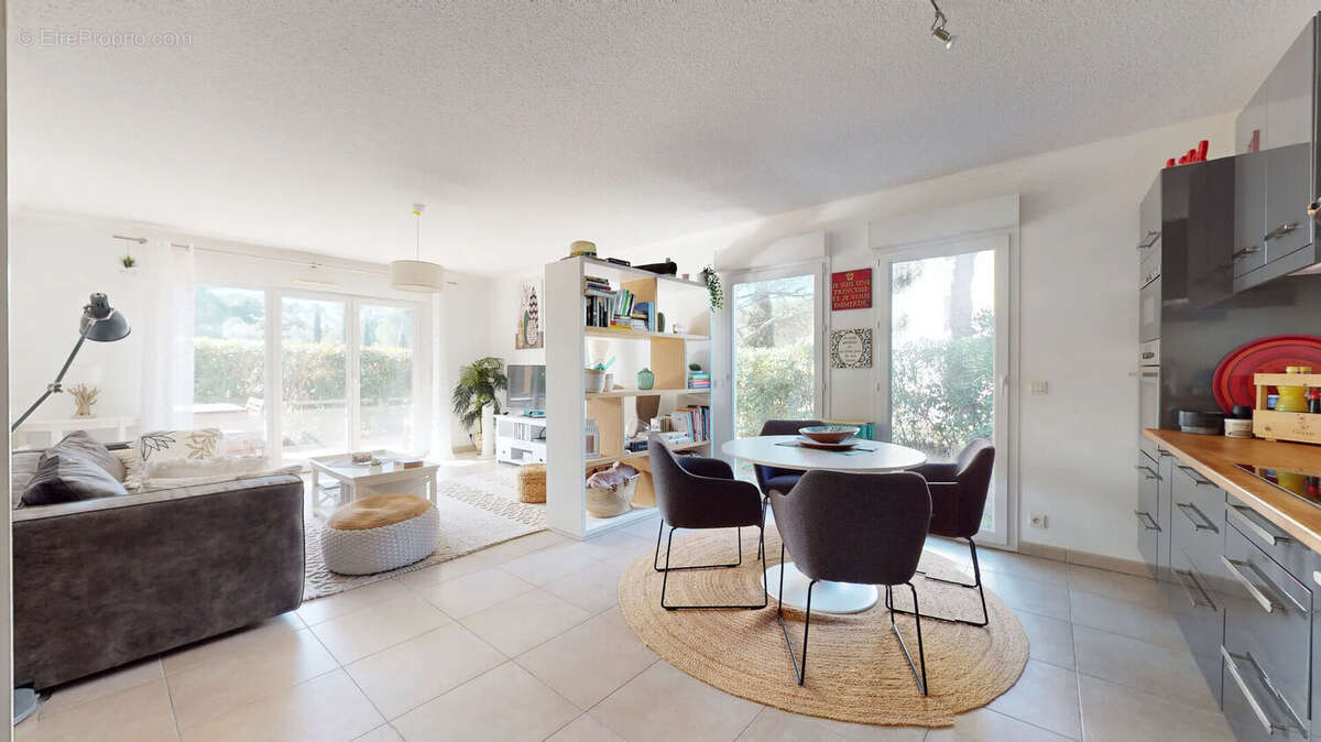 Appartement à FREJUS