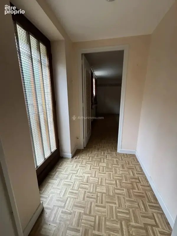 MANOIS – Grande maison de 242 m², 5 chambres, terrain arboré de 973 m² – DPE C - photo 8