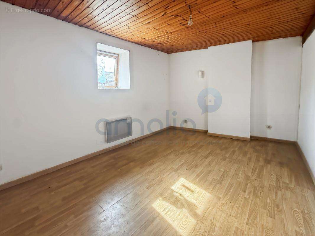 Spécial Investisseur ou Premier Achat : Maison de ville à fort potentiel au cœur de Caudry (73 m²) - photo 6