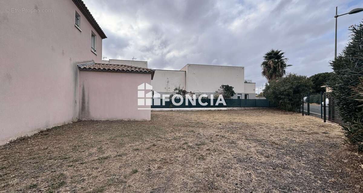 Maison à VILLENEUVE-LES-BEZIERS