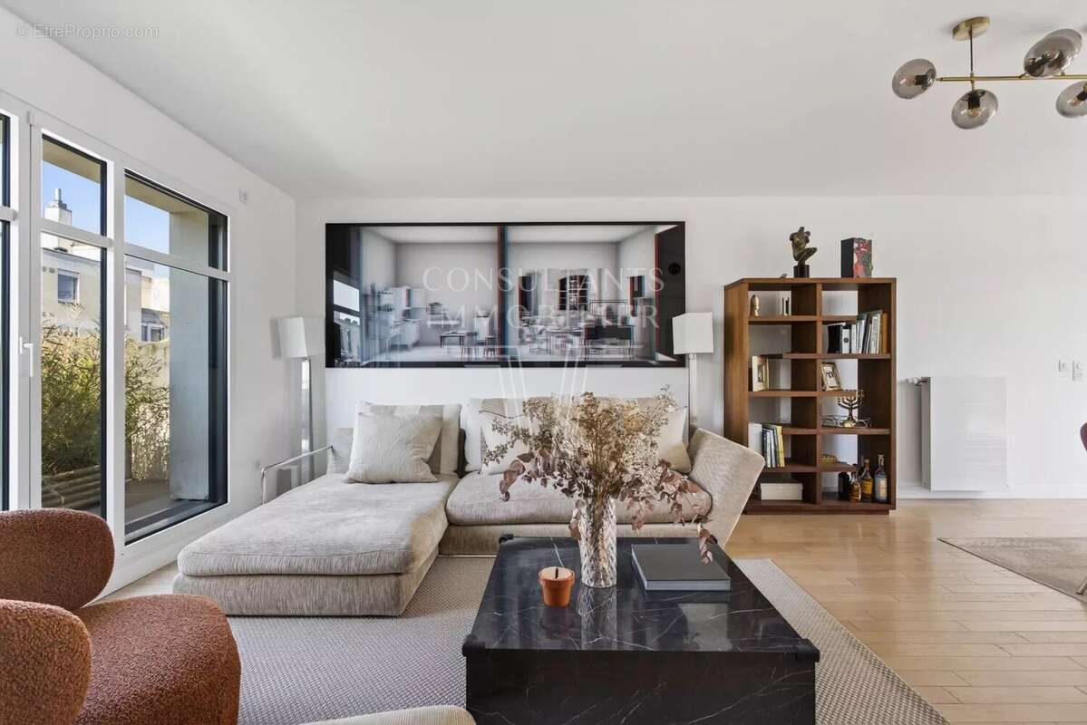 Appartement à LEVALLOIS-PERRET