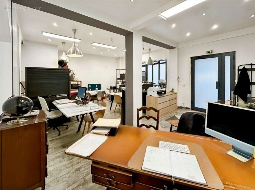 Commerce à PARIS-3E