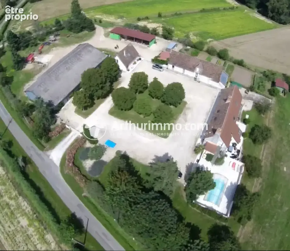 Maison à DAMMARIE-EN-PUISAYE
